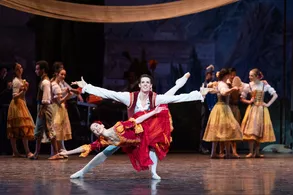 Germain Louvet & Hannah O'Neill in Nuereyev's Don Quixote. Photo: Yonathan Kellerman/OnP.