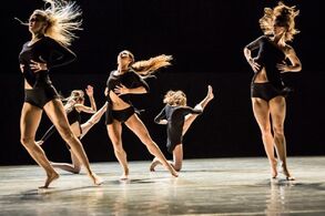 Choreografie Crimson Rain. Foto: Pavel Hejný.