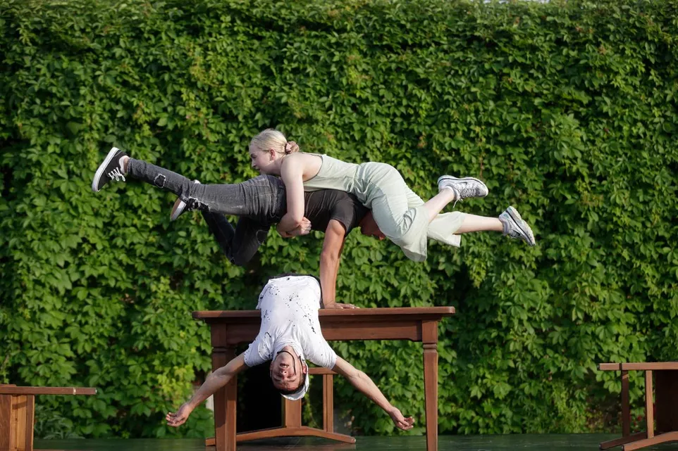 OQDA at KoresponDance at Žďár nad Sázavou (Mohammed a Wahib Hammichovi, Emma Houston). Foto: Dragan Dragin.