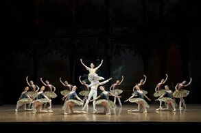 Paquita. Photo: Laurent Philippe  / Opéra national de Paris.