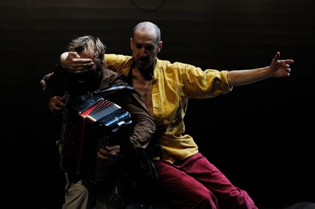 Francouzský tanečník a choreograf Serge Ambert přiveze do Prahy svůj projekt Šepoty těl
