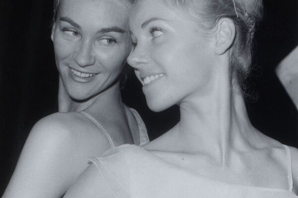 Claude Bessy (left) and Mireille Nègre (right) in the ballet Reflet, Opéra-Comique in Paris, 1963. Source: Roger Pic, Wikimedia Commons.