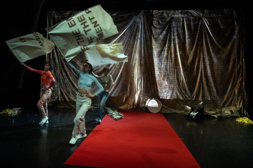 Chara Kotsali: t’s the End of the Amusement Phase. Photo: Pinelopi Gerasimou for Onassis Stegi.