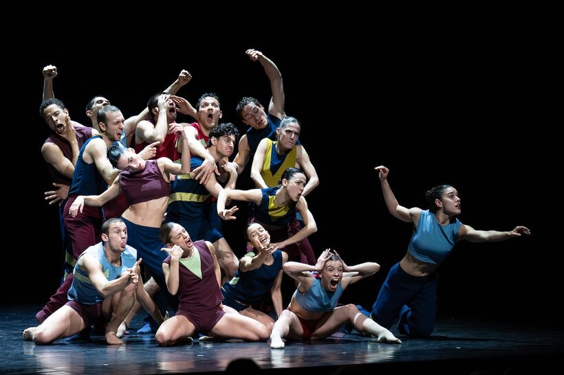 Rhapsody in Blue by Iratxe Ansa and Igor Bacovich with Aterballetto dance company.  Photo: Giuseppe Follacchio. Courtesy of ORBITA|Spellbound Centro Nazionale di Produzione della Danza.