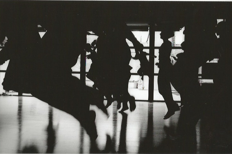 Dance workshop led by Germaine Acogny. Photo: Duncan Institute Archive.