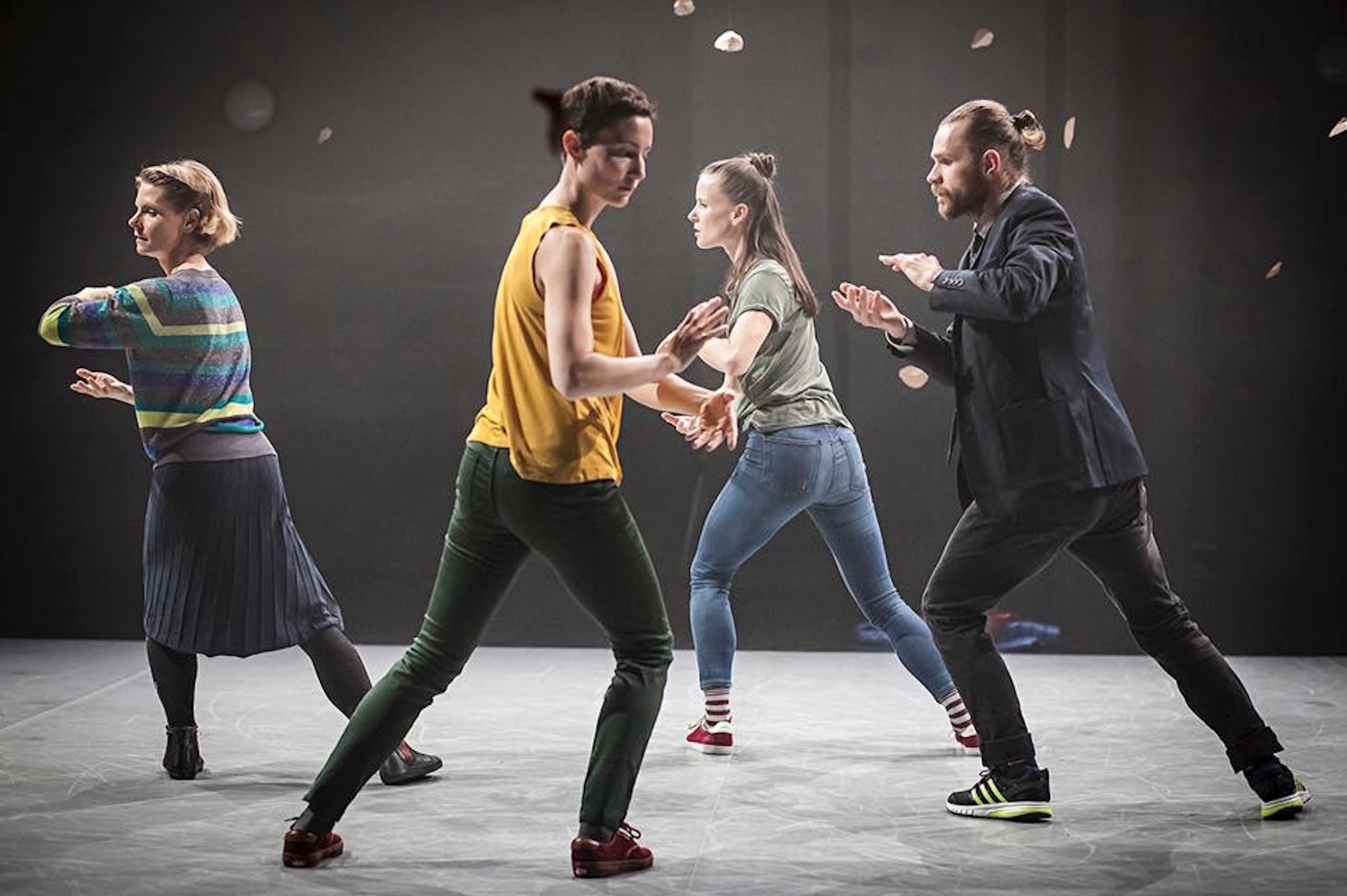 Flow (Veronika Knytlová, Helena Arenbergerová, Martina Hajdyla Lacová, Jaro Ondruš). Foto Vertedance.