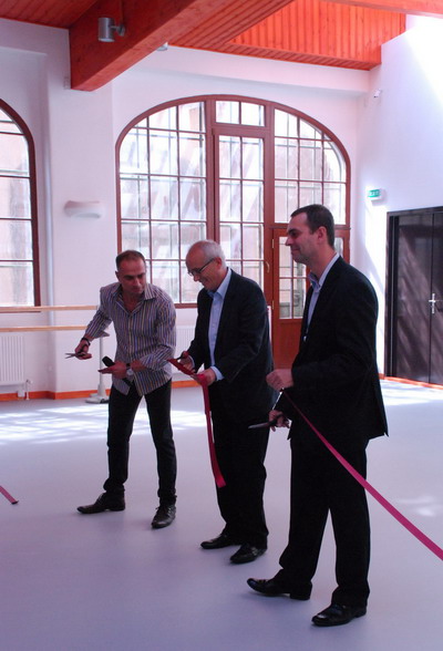 Petr Zuska, Jan Burian a Václav Pelouch slavnostně otevírají nový sál