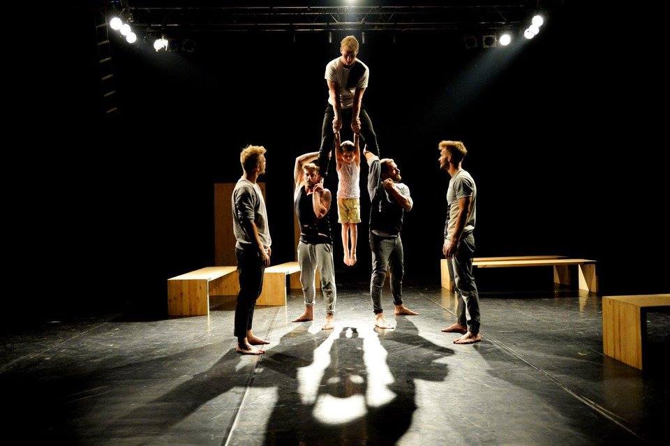 Losers Cirque Company,STK Theatre Concept/SKUTR: WALLS & HANDBAGS