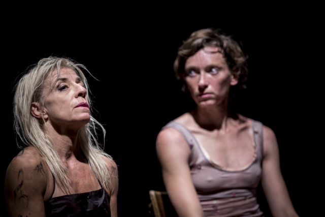 Charlotta Öfverholmová a Tereza Ondrová, Foto: Vojta Brtnický